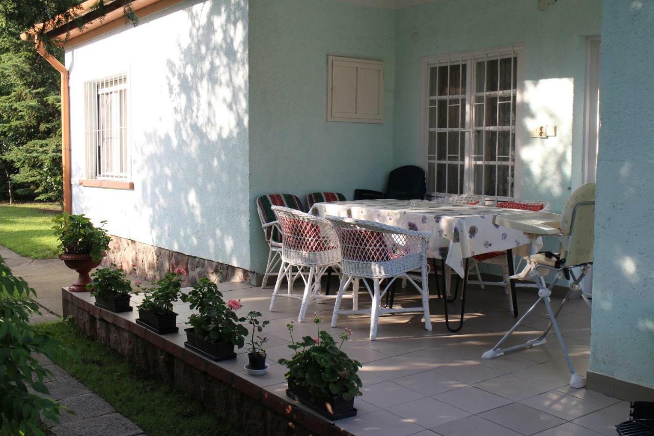 Evelin Nyaralohaz Villa Siofok Exterior photo